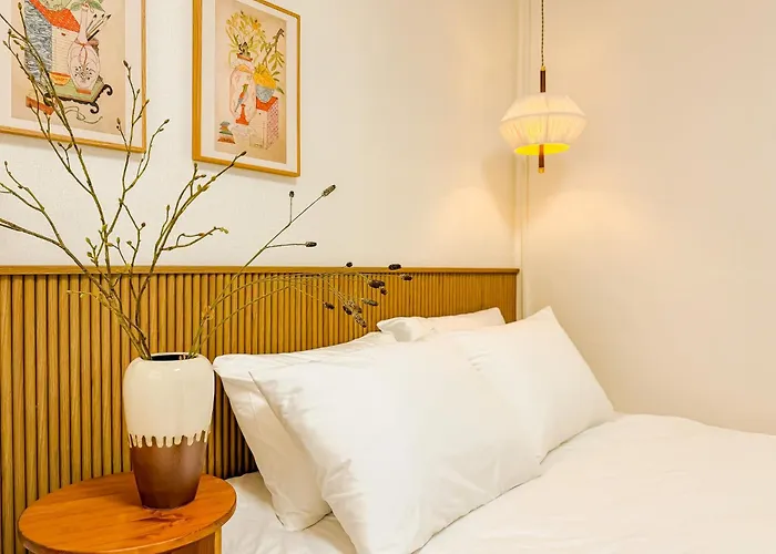 Hongdae 15 Minutes,yongsan, Haebangchon, Namsan, N Tower, Itaewon Apartment