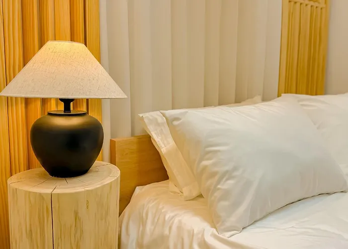 Hongdae 15 Minutes,yongsan, Haebangchon, Namsan, N Tower, Itaewon Apartment Seoul