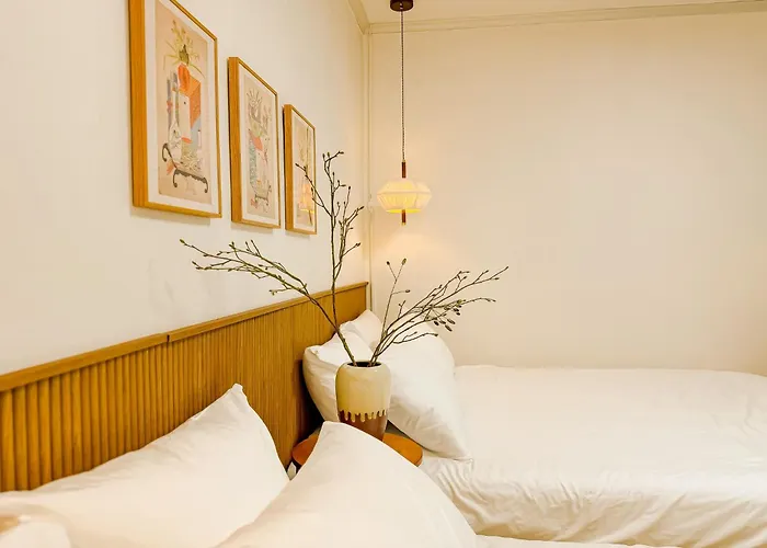 Hongdae 15 Minutes,yongsan, Haebangchon, Namsan, N Tower, Itaewon Apartment