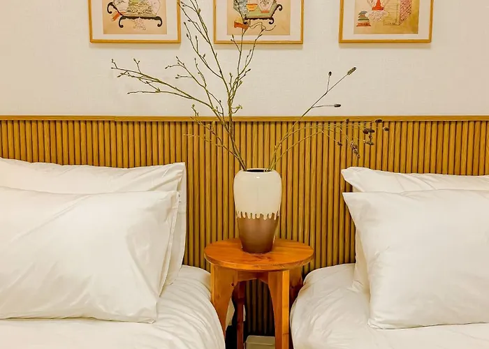 Hongdae 15 Minutes,yongsan, Haebangchon, Namsan, N Tower, Itaewon Apartment