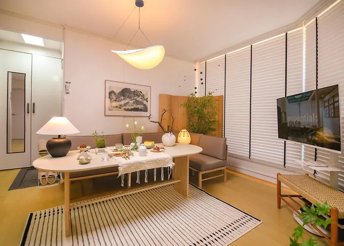 Apartment Hongdae 15 Minutes,yongsan, Haebangchon, Namsan, N Tower, Itaewon