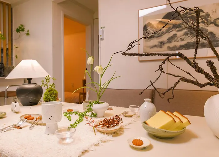 Hongdae 15 Minutes,yongsan, Haebangchon, Namsan, N Tower, Itaewon Apartment Seoul