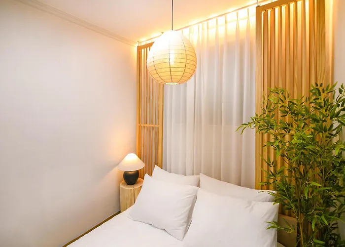 Hongdae 15 Minutes,yongsan, Haebangchon, Namsan, N Tower, Itaewon Seoul