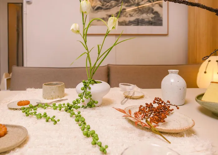 Hongdae 15 Minutes,yongsan, Haebangchon, Namsan, N Tower, Itaewon * Seoul