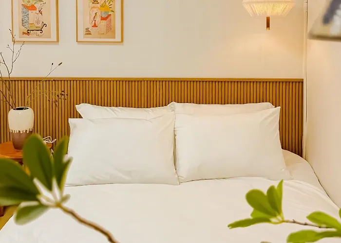 Hongdae 15 Minutes,yongsan, Haebangchon, Namsan, N Tower, Itaewon * Seoul