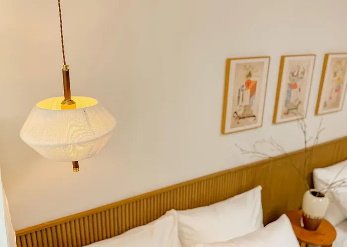 Apartment Hongdae 15 Minutes,yongsan, Haebangchon, Namsan, N Tower, Itaewon