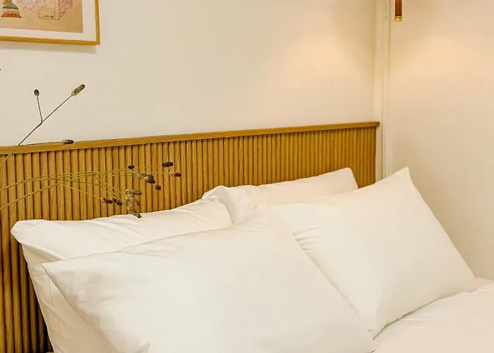 Apartment Hongdae 15 Minutes,yongsan, Haebangchon, Namsan, N Tower, Itaewon