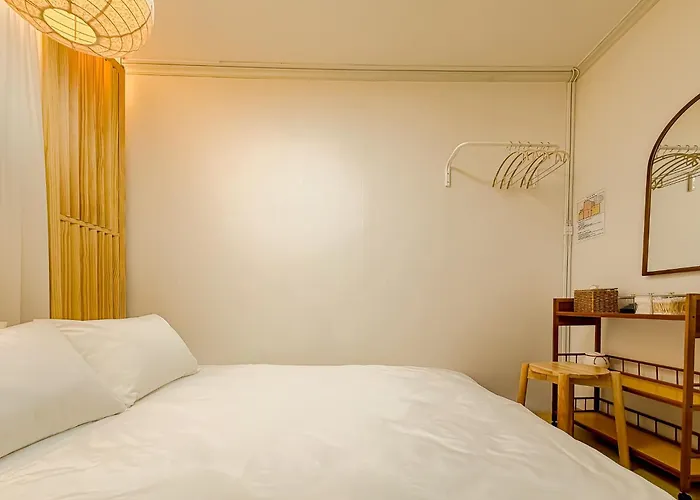 Apartment Hongdae 15 Minutes,yongsan, Haebangchon, Namsan, N Tower, Itaewon *