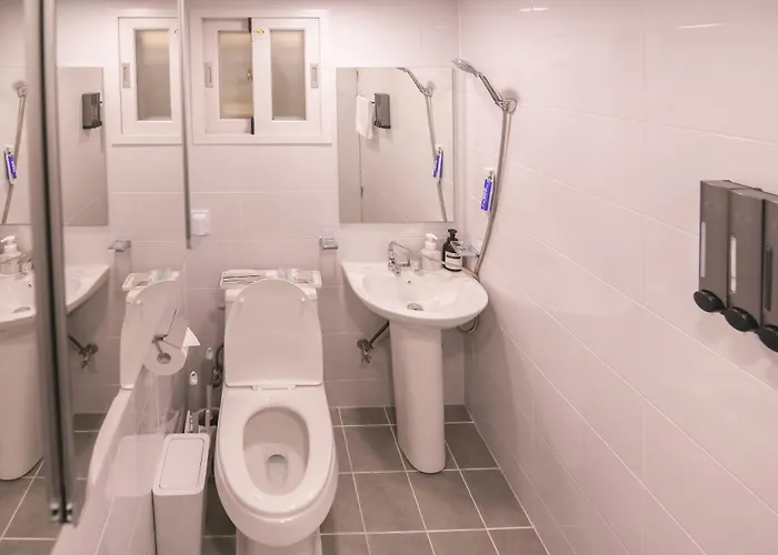 Apartment Hongdae 15 Minutes,yongsan, Haebangchon, Namsan, N Tower, Itaewon *